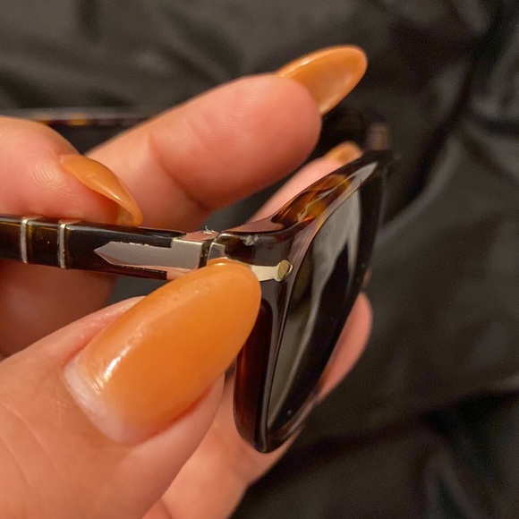 Persol PO3019S Unisex Sunglasses in Havana, EUC, $200 - Picture 5 of 8
